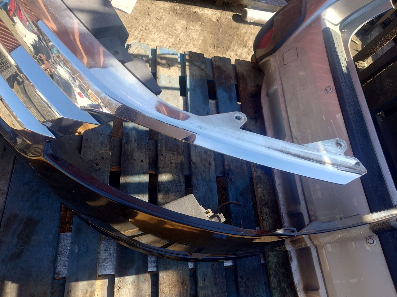 2011 FORD FUSION BUMPER ASSY, FRONT - 463412 — photo 4