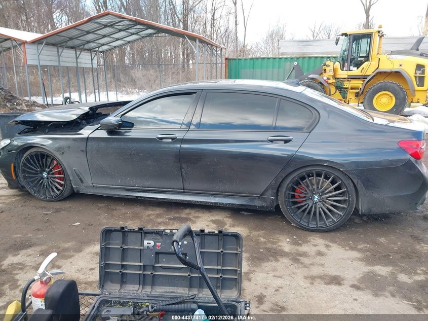 2016 BMW 750i Right CALIPER - 463511 — photo 3