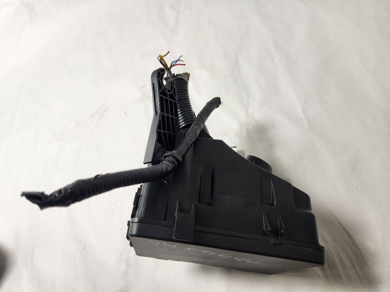 2015 INFINITI QX60 Fuse Box, Engine - 463541 — photo 2
