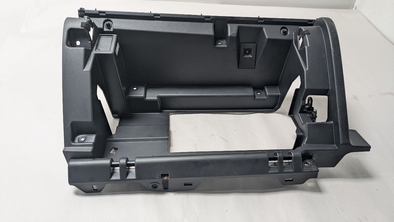 2019 SUBARU XV CROSSTREK GLOVE BOX - 463565 — photo 1
