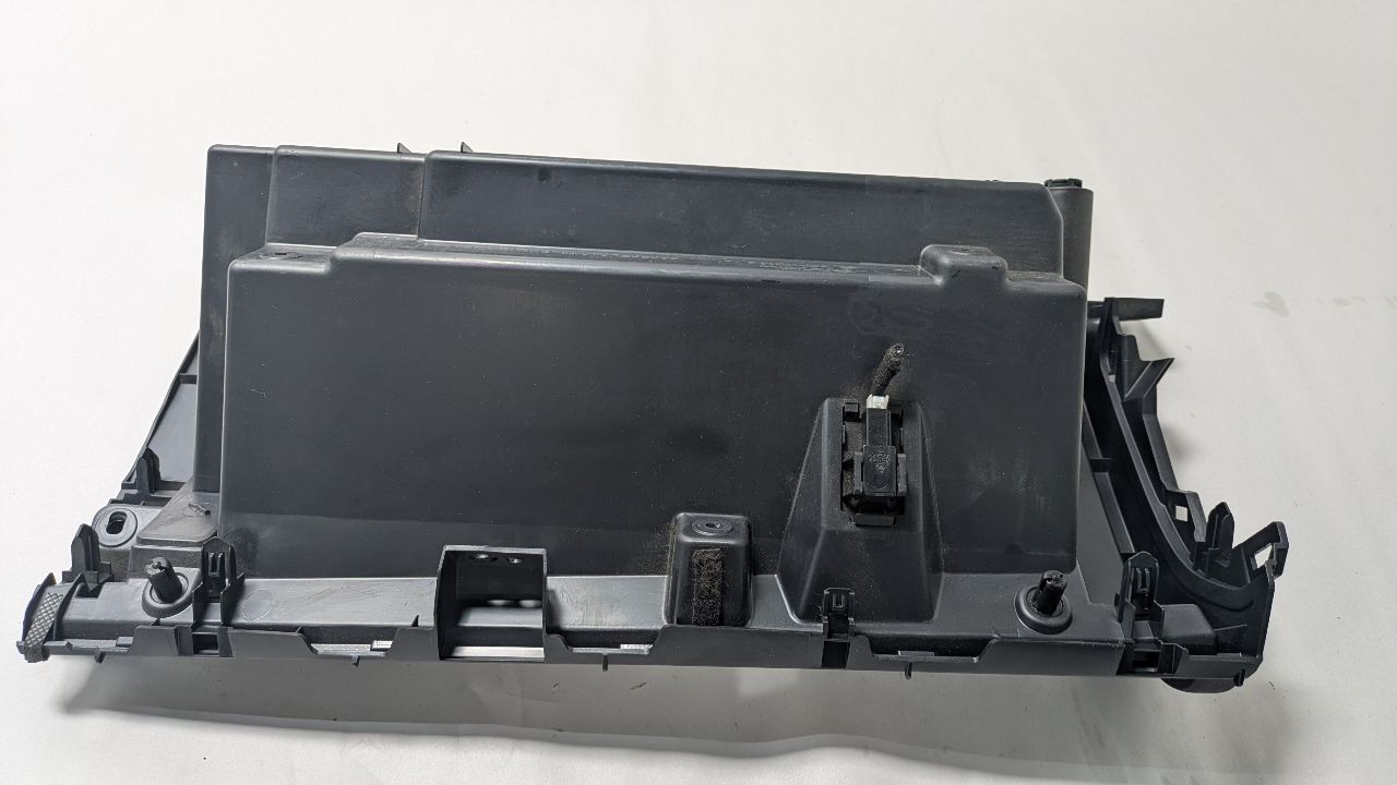 2019 SUBARU XV CROSSTREK GLOVE BOX - 463565 — photo 3