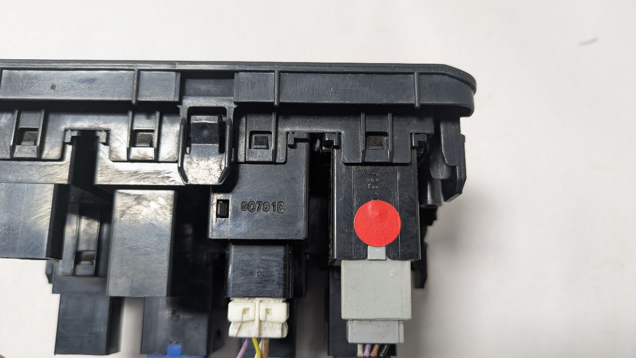 2019 SUBARU XV CROSSTREK Dsh/Int/Seat Switch - 463573 — photo 3