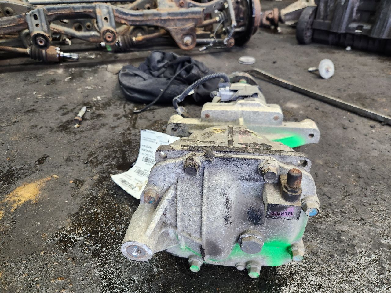 2011 HYUNDAI TUCSON CARRIER ASSEMBLY - 463654