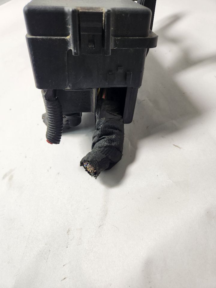 2011 FORD FLEX Fuse Box, Engine - 464129 — photo 3