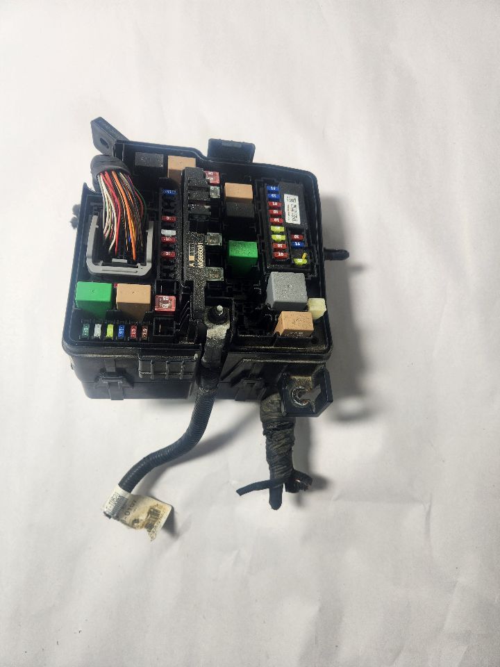 2015 KIA SORENTO Fuse Box, Engine - 464406 — photo 8