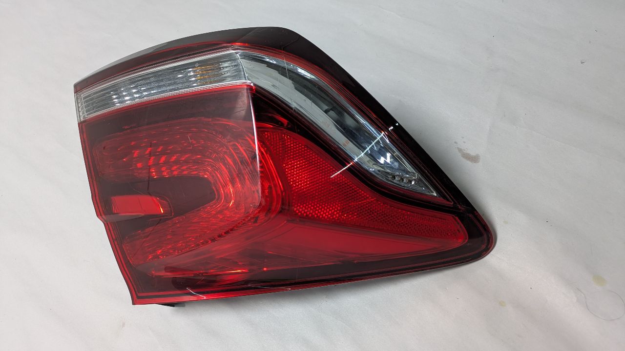 2015 HONDA CIVIC Left TAIL LAMP - 464409 — photo 1