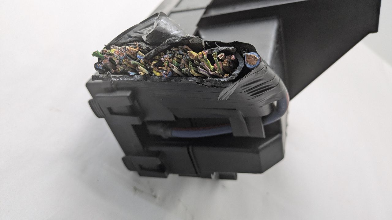2014 FORD EXPLORER Fuse Box, Engine - 464529 — photo 5