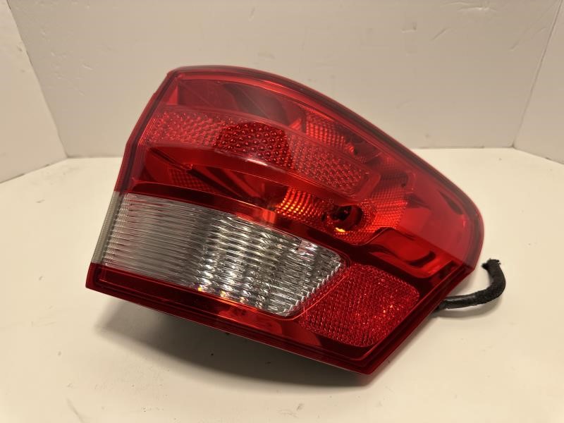 2012 JEEP GRAND CHEROKEE Right TAIL LAMP - 465 — photo 1