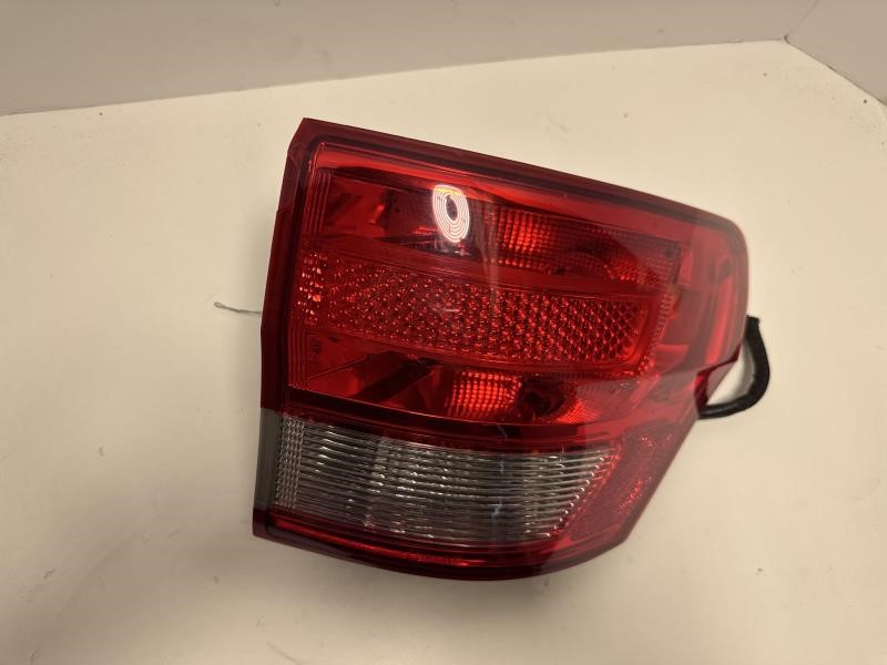 2012 JEEP GRAND CHEROKEE Right TAIL LAMP - 465 — photo 2