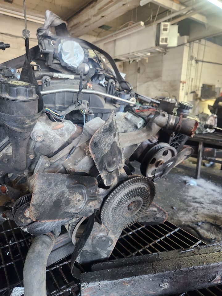 2004 DODGE DURANGO ENGINE ASSEMBLY - 465493