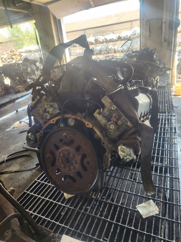 2004 DODGE DURANGO ENGINE ASSEMBLY - 465493 — photo 3