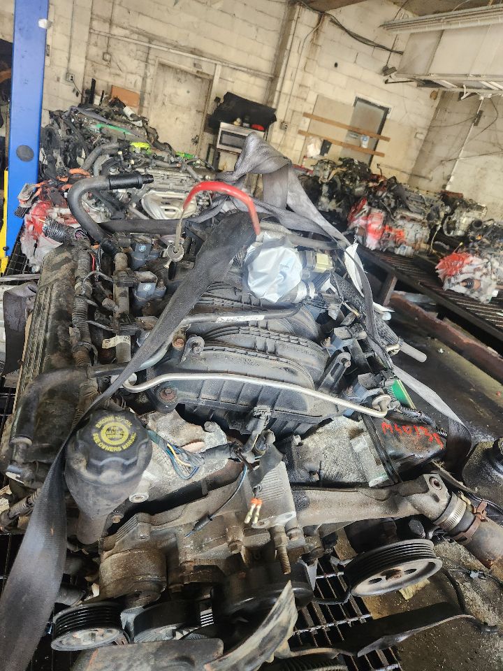 2004 DODGE DURANGO ENGINE ASSEMBLY - 465493 — photo 4