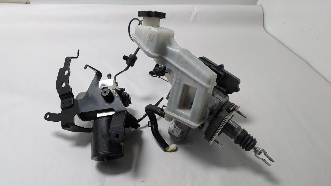 2014 HYUNDAI SONATA Anti-lock Brake Pts - 465513 — photo 1