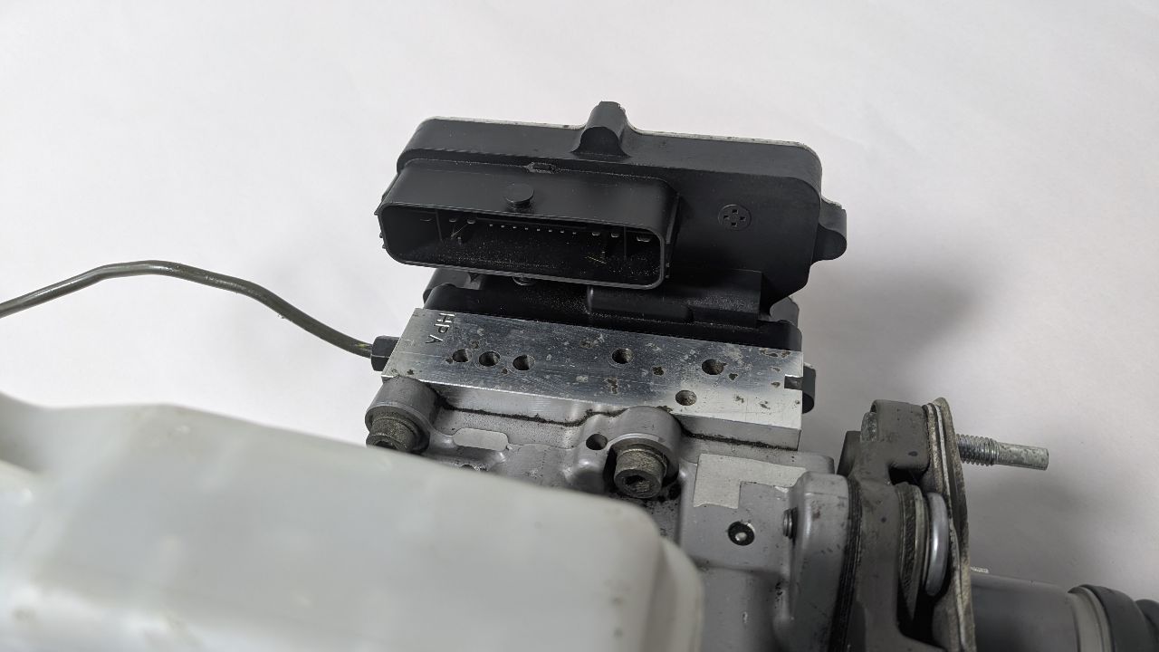 2014 HYUNDAI SONATA Anti-lock Brake Pts - 465513 — photo 2