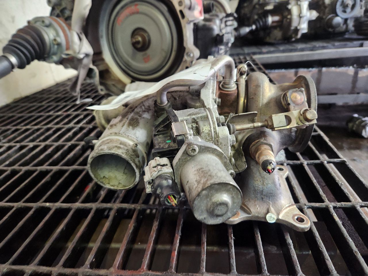 2015 VOLKSWAGEN PASSAT EXHAUST MANIFOLD - 465593 — photo 4
