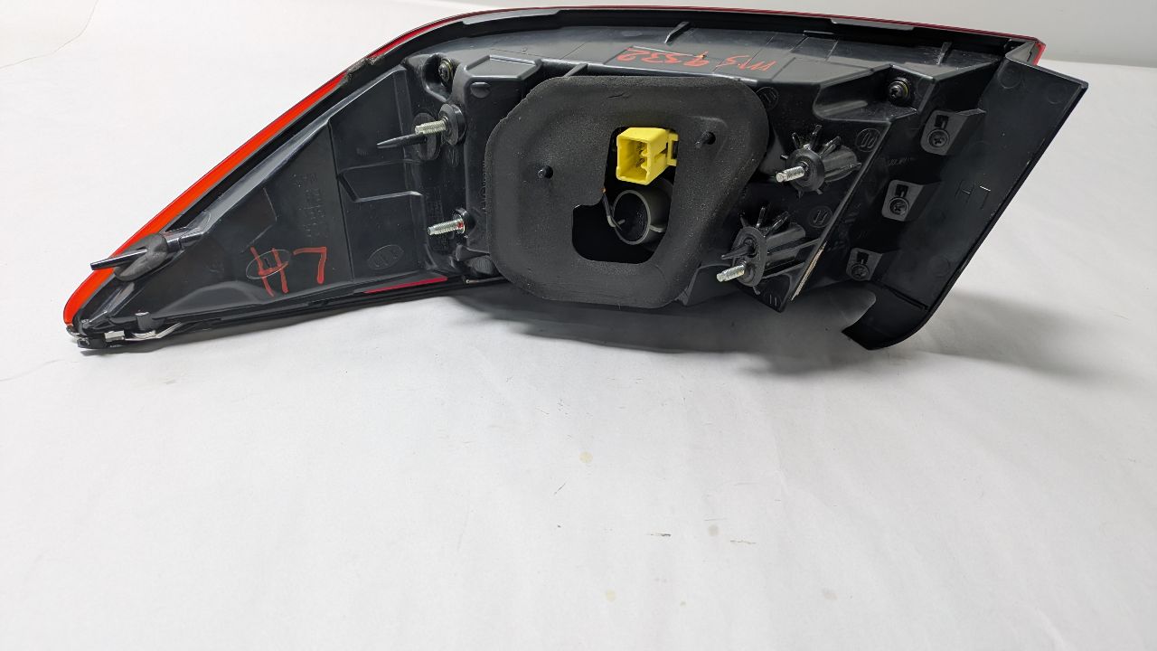 2017 KIA CADENZA Left TAIL LAMP - 465660 — photo 4
