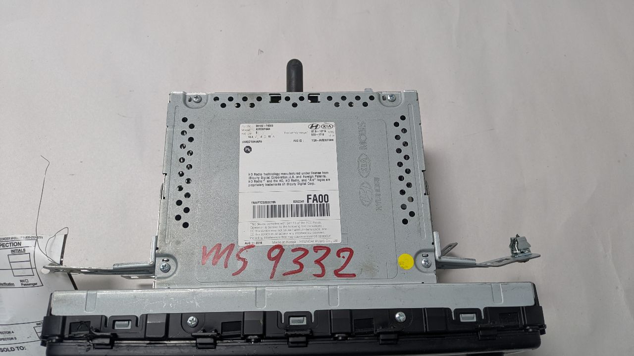 2017 KIA CADENZA Radio Audio - 465662 — photo 2
