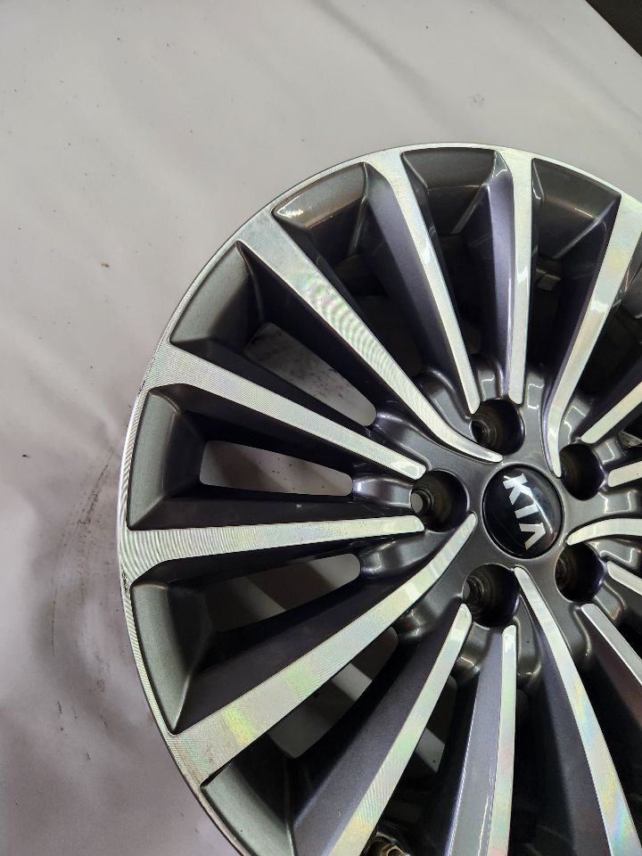 2017 KIA CADENZA WHEEL - 465670 — photo 5
