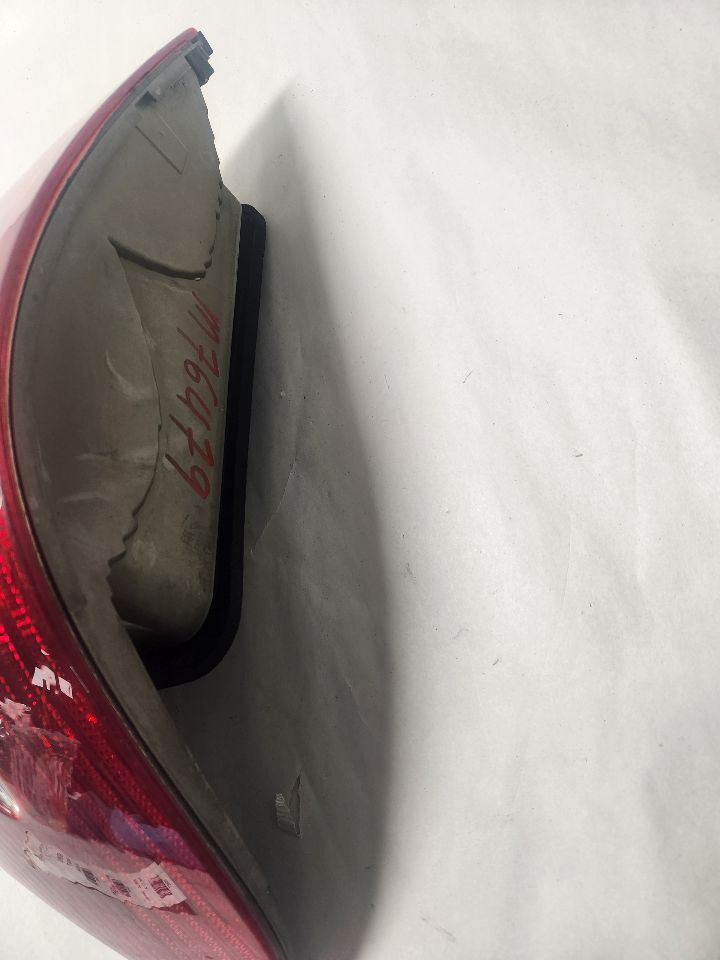 2006 MERCEDES-BENZ E-CLASS Left TAIL LAMP - 466277 — photo 2