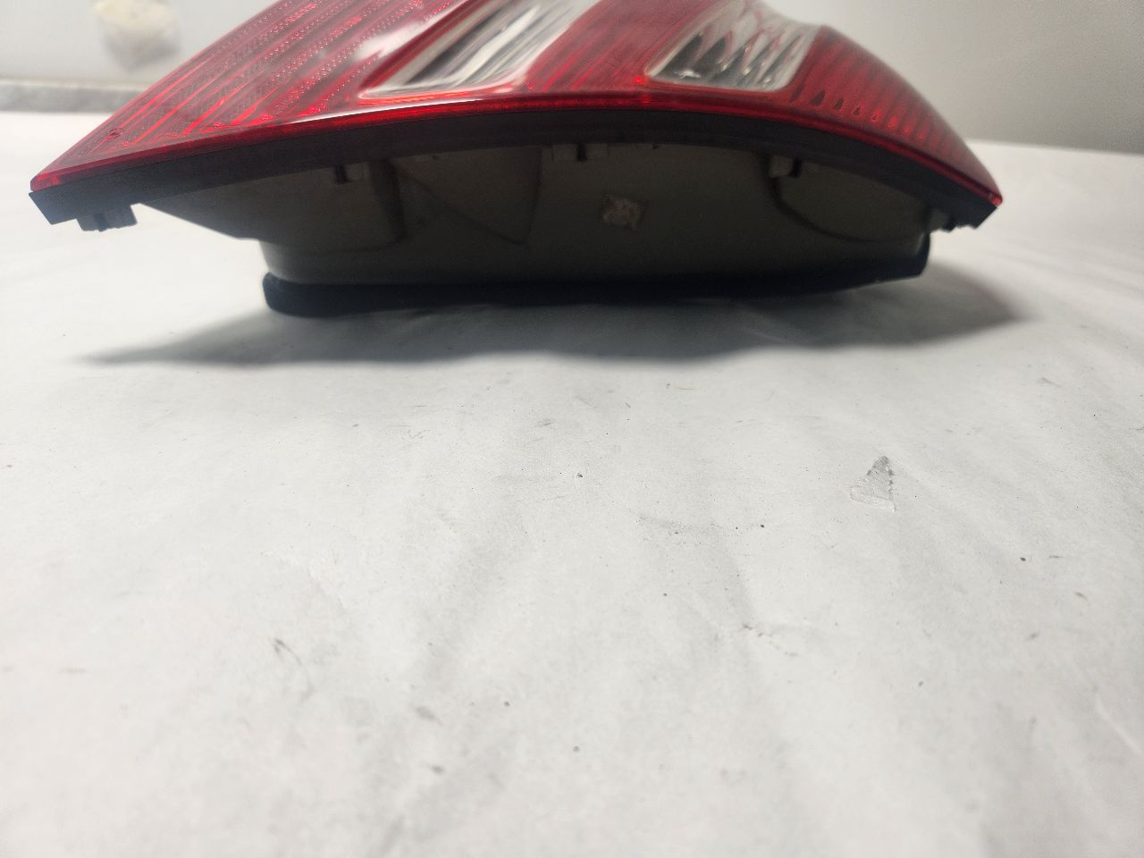 2006 MERCEDES-BENZ E-CLASS Left TAIL LAMP - 466277 — photo 3