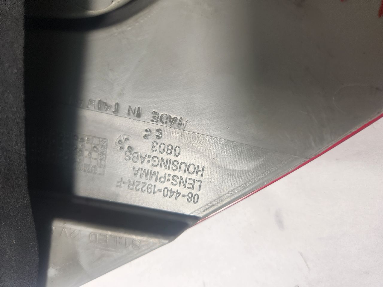 2006 MERCEDES-BENZ E-CLASS Right TAIL LAMP - 466278 — photo 4