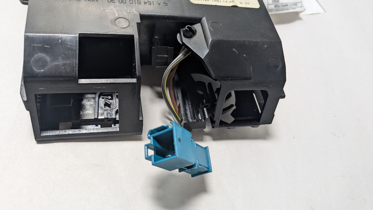 2008 MERCEDES-BENZ ML-CLASS Console, Front - 466402 — photo 4