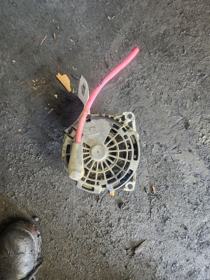 2011 CHEVROLET SILVERADO 1500 PICKUP ALTERNATOR - 466897 — photo 1