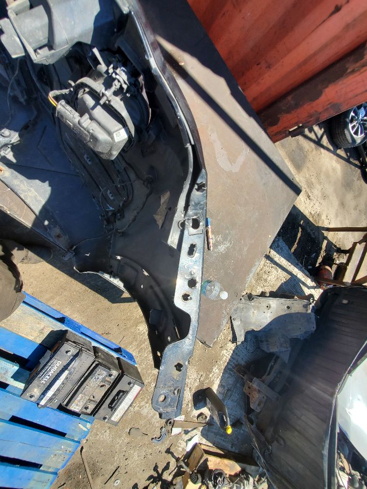 2015 BMW X3 BUMPER ASSY, FRONT - 466941 — photo 8