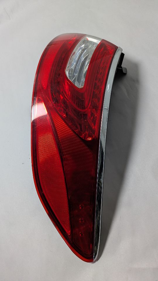 2015 HYUNDAI AZERA Right TAIL LAMP - 467088