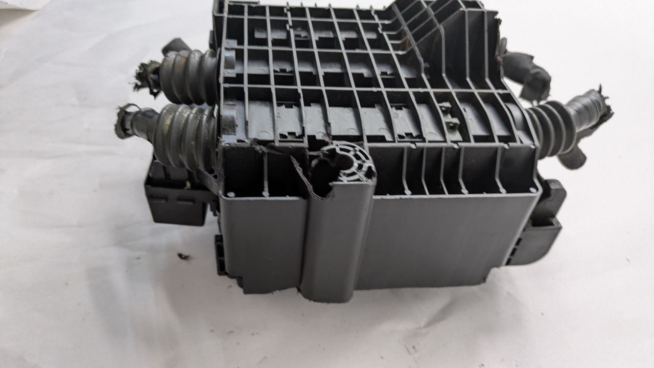 2019 CHEVROLET TRAVERSE Fuse Box, Engine - 467142 — photo 5