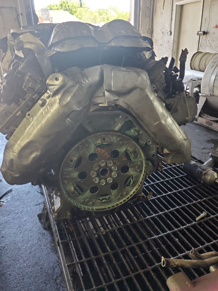 2012 BMW 550i ENGINE ASSEMBLY - 467179 — photo 3