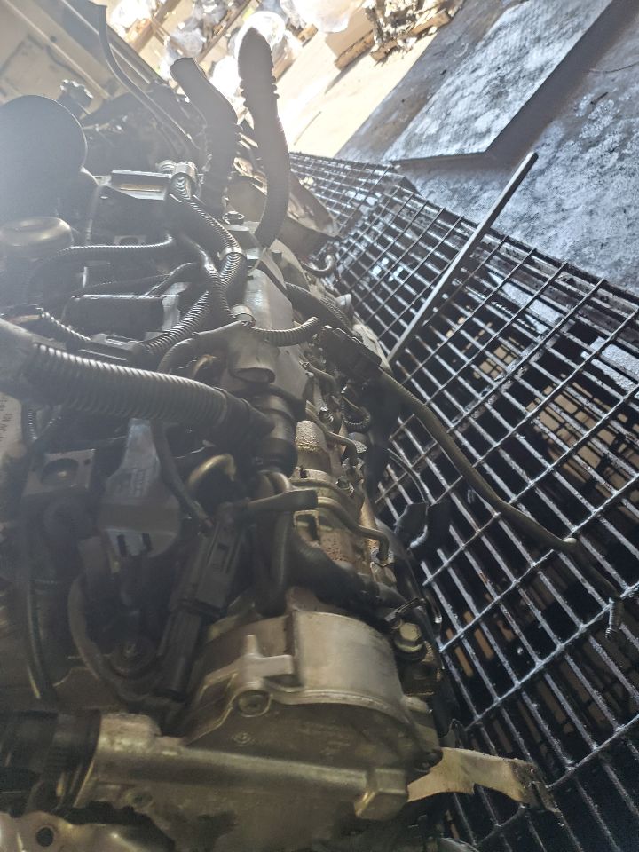 2012 BMW 550i ENGINE ASSEMBLY - 467179 — photo 5
