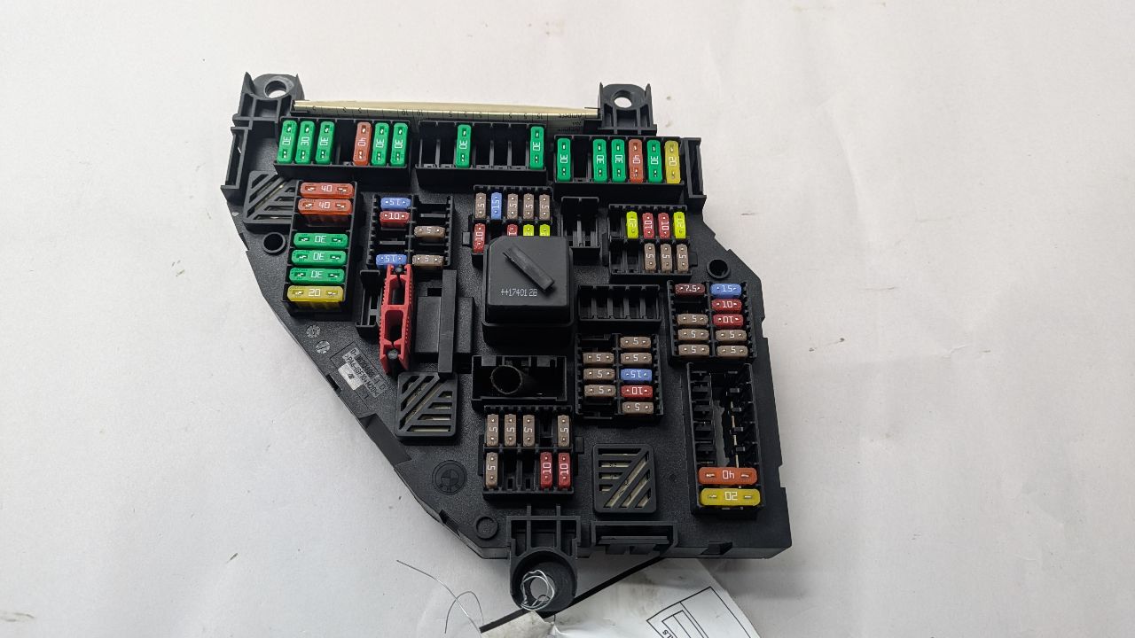 2012 BMW 550i Fuse Box, Engine - 467189 — photo 1