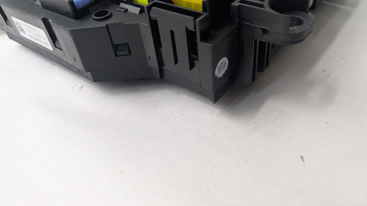 2012 BMW 550i Fuse Box, Engine - 467189 — photo 5
