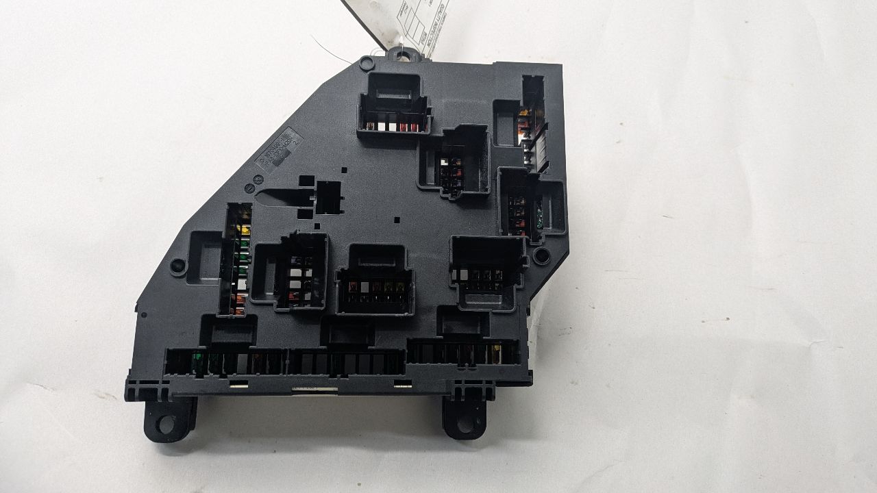 2012 BMW 550i Fuse Box, Engine - 467189 — photo 6