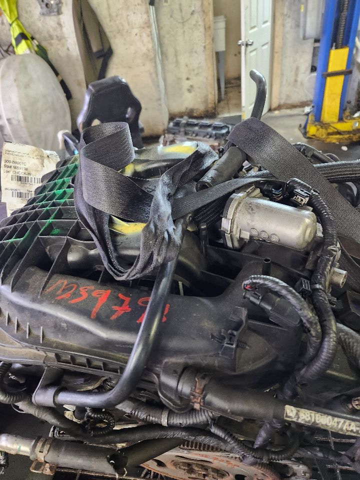 2011 CHRYSLER TOWN & COUNTRY ENGINE ASSEMBLY - 467561 — photo 4