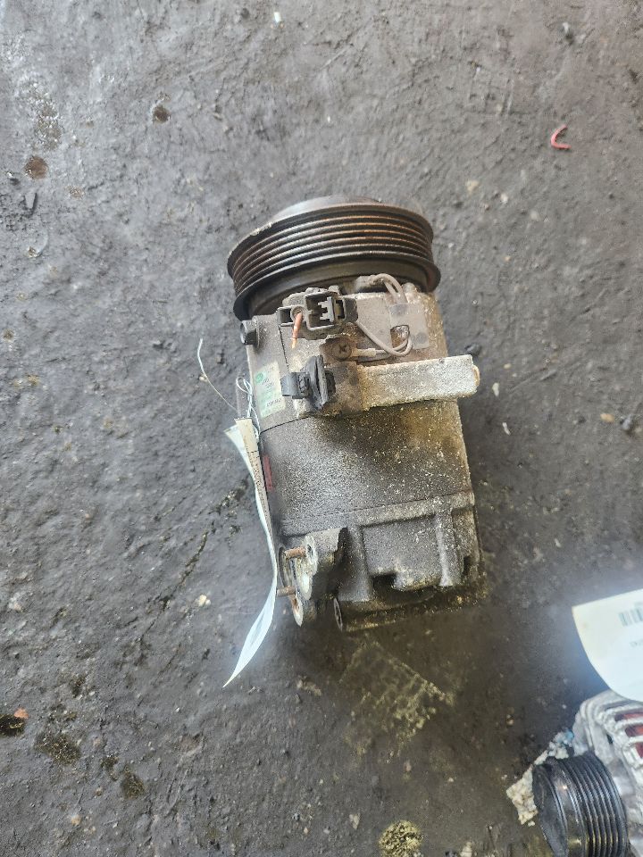 2011 HYUNDAI ELANTRA AC COMPRESSOR - 467584 — photo 1