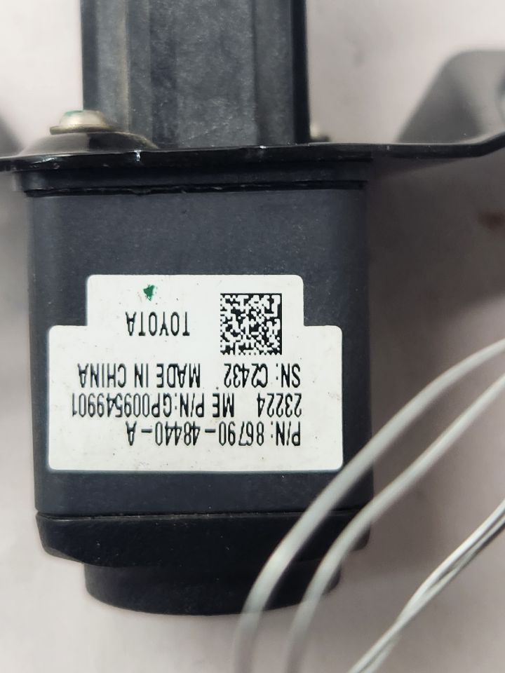 2023 TOYOTA VENZA Camera Projector - 467606 — photo 2