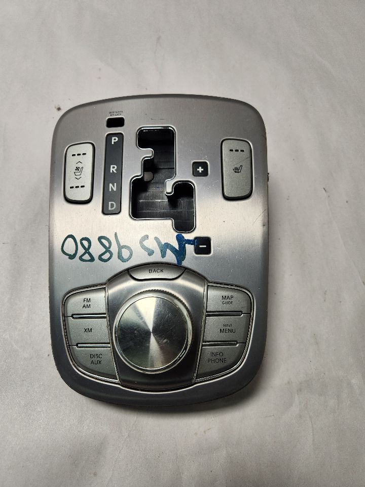 2014 CHEVROLET SONIC Console, Front - 467897
