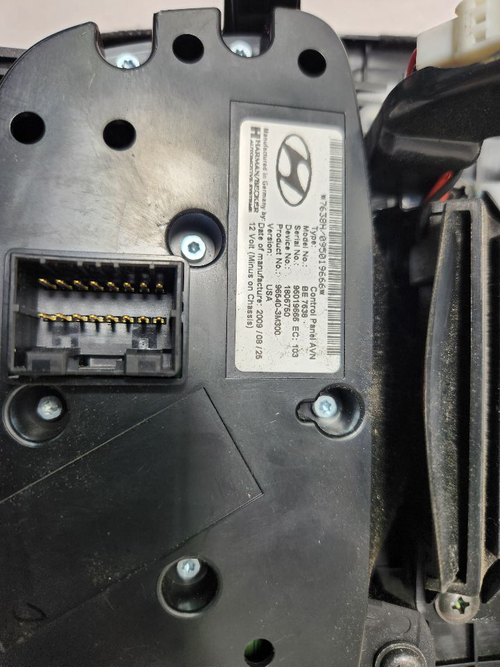 2014 CHEVROLET SONIC Console, Front - 467897 — photo 3