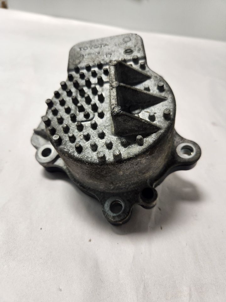 2014 TOYOTA PRIUS Coolant Pump - 467948 — photo 2