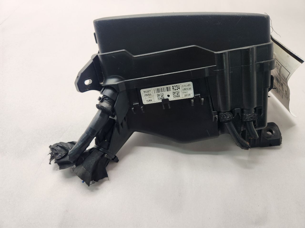 2019 HYUNDAI KONA Fuse Box, Engine - 468068 — photo 2