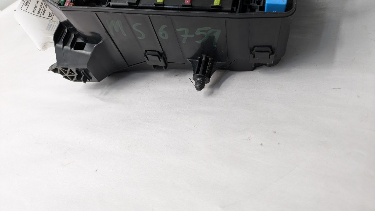 2014 TOYOTA PRIUS Fuse Box, Engine - 468302 — photo 3