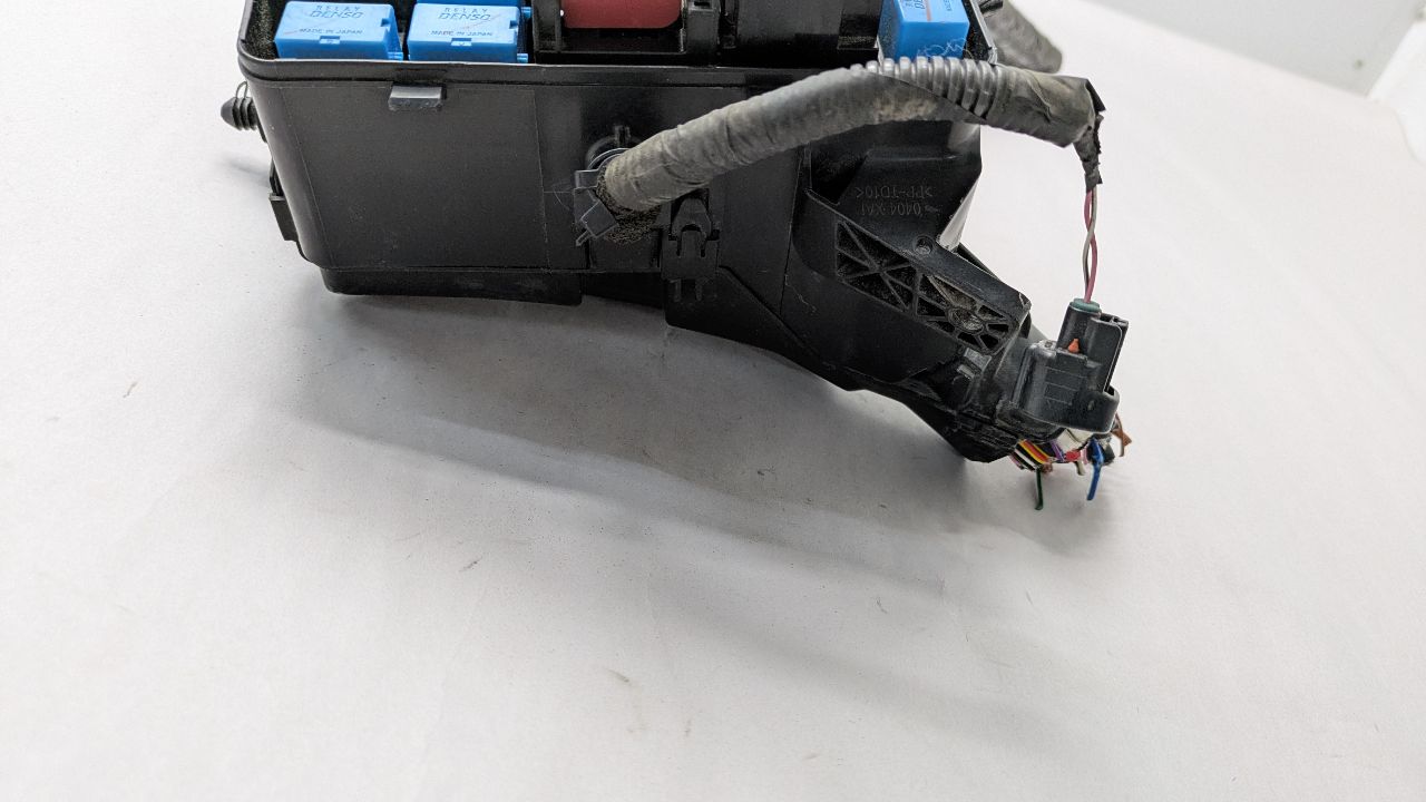 2014 TOYOTA PRIUS Fuse Box, Engine - 468302 — photo 5