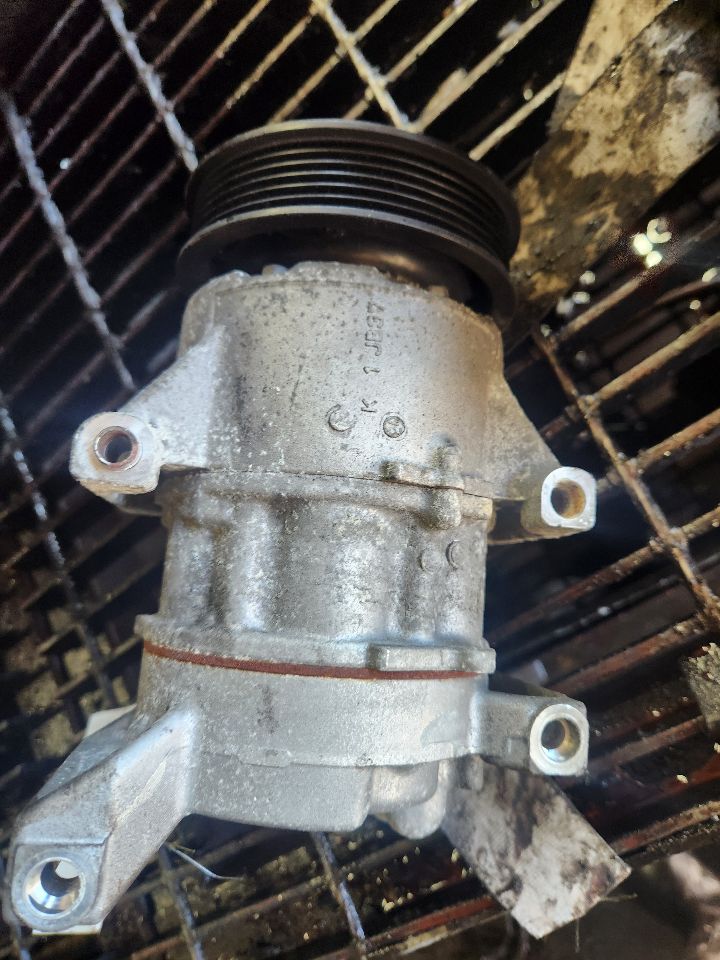 2015 HYUNDAI SONATA AC COMPRESSOR - 468310 — photo 1