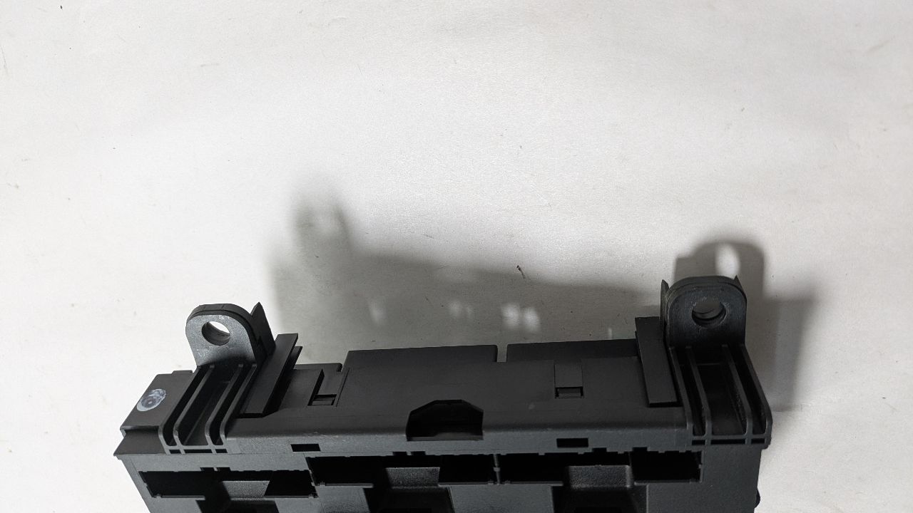 2015 BMW 740i Fuse Box, Engine - 468949 — photo 5