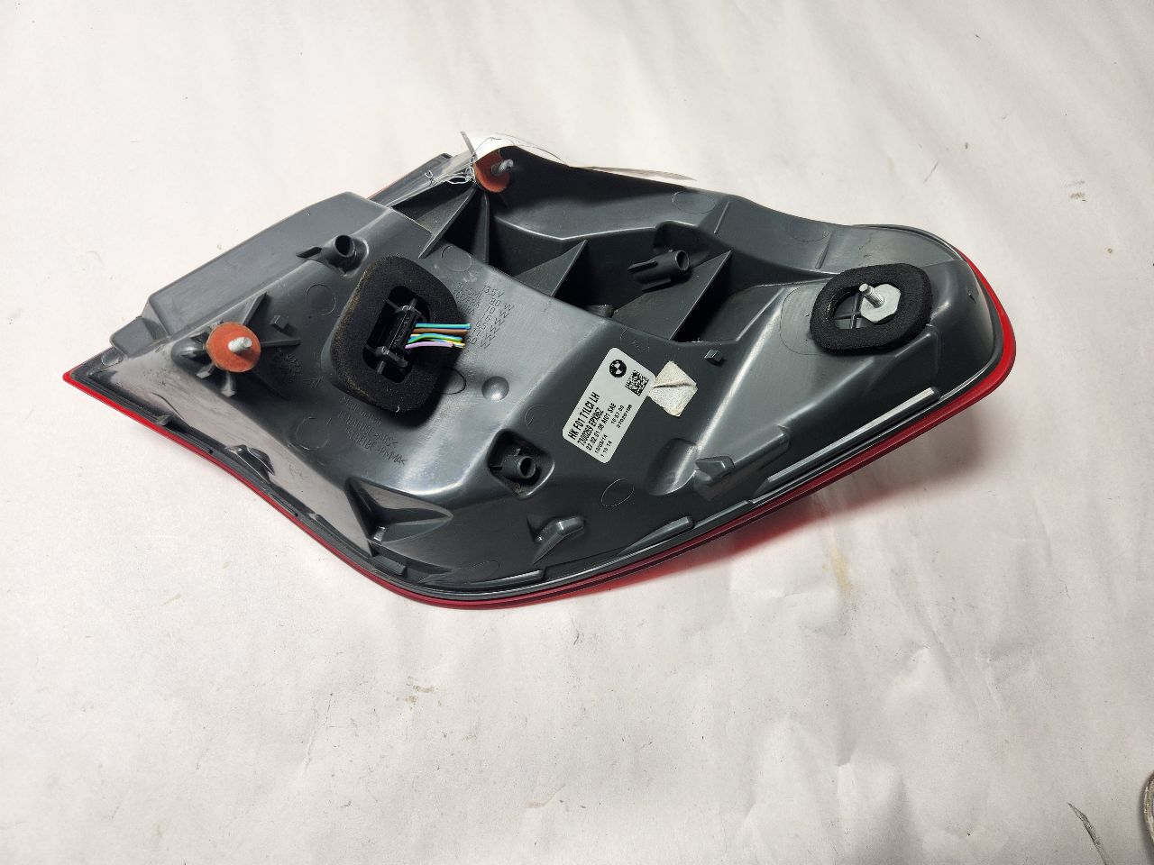 2015 BMW 740i Left TAIL LAMP - 468950 — photo 2