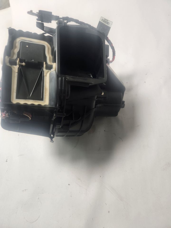 2015 BMW 740i BLOWER MOTOR - 468958
