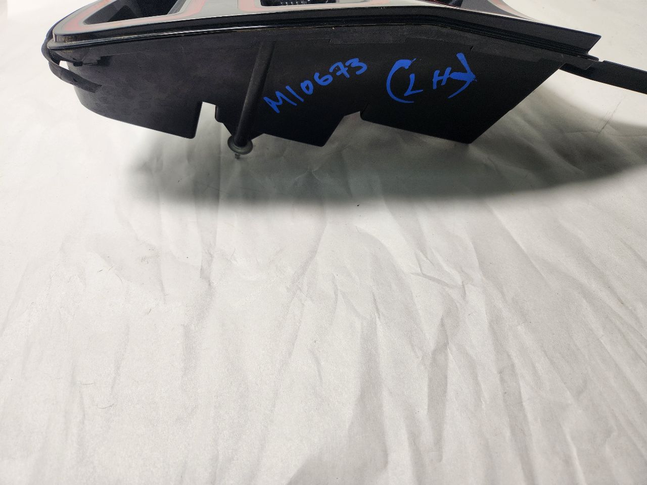 2014 FORD MUSTANG Left TAIL LAMP - 469235 — photo 2