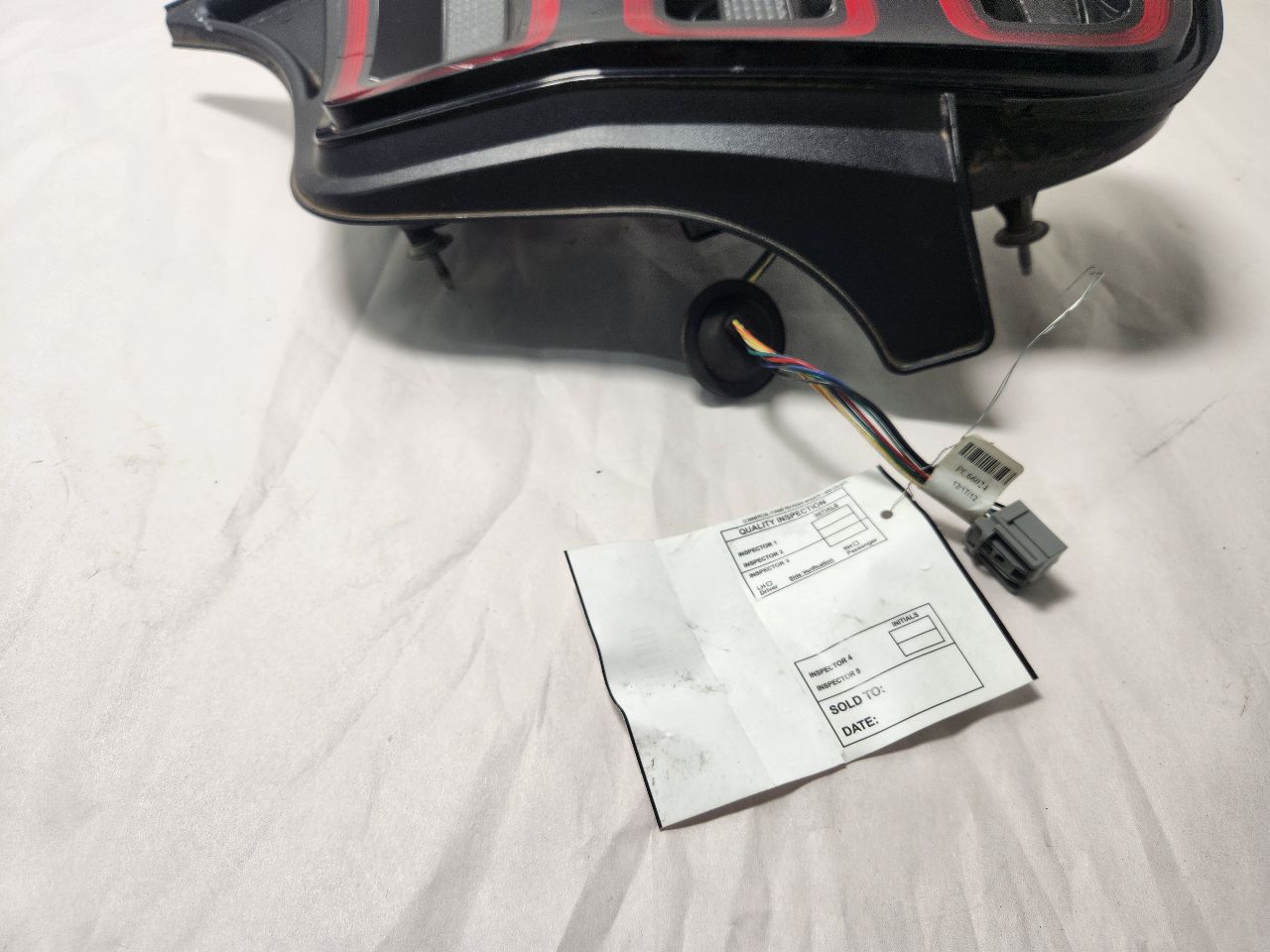2014 FORD MUSTANG Left TAIL LAMP - 469235 — photo 3